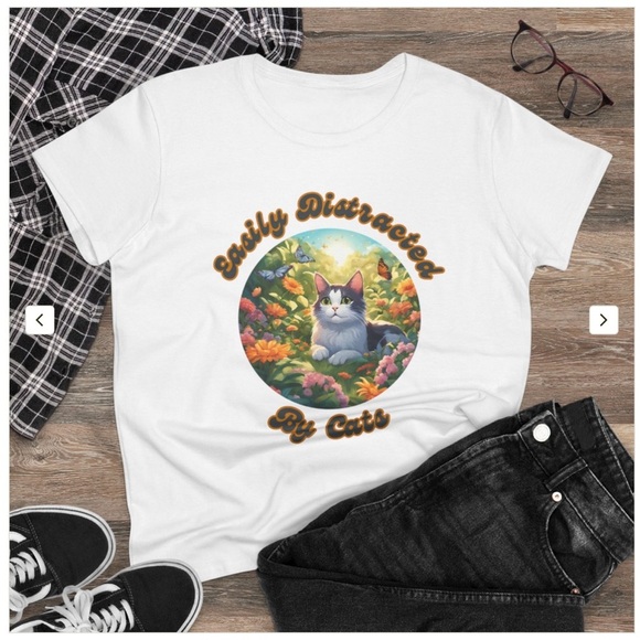 New Easily Distracted By Cats White T-Shirt Cat Mom Lady Tee Top Funny Retro XL - Picture 4 of 5